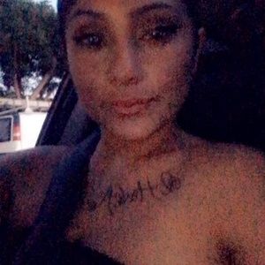 Meet your Posher, Lily